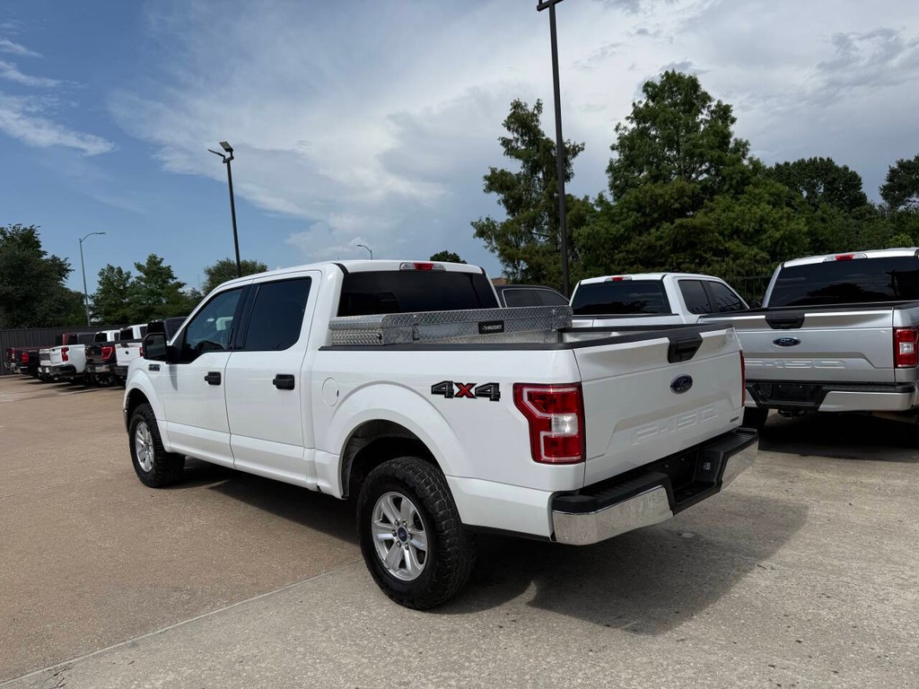 Ford F-150 Vehicle Full-screen Gallery Image 04