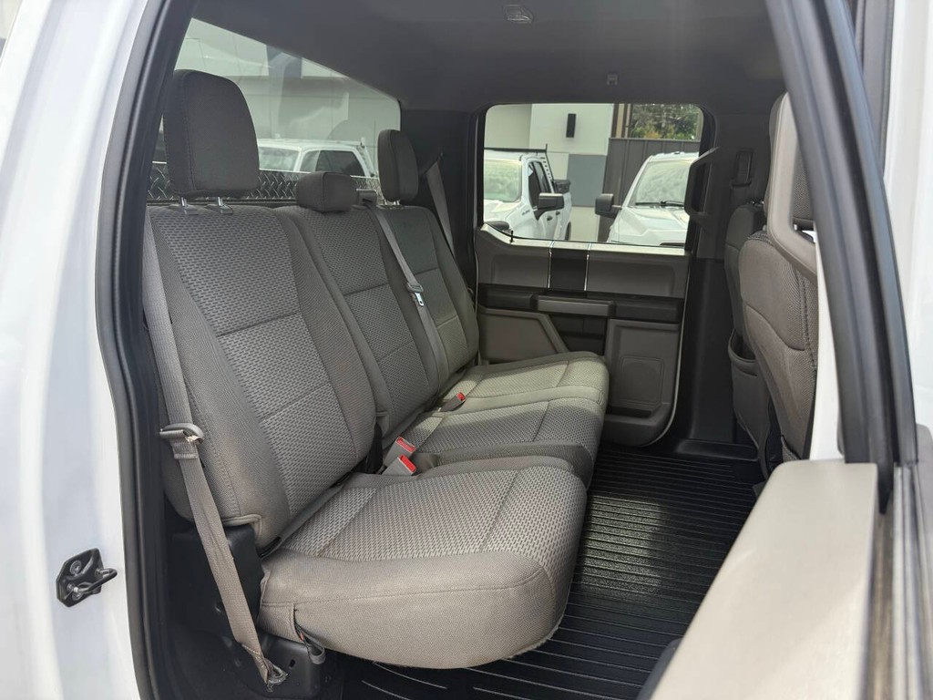 Ford F-150 Vehicle Full-screen Gallery Image 15