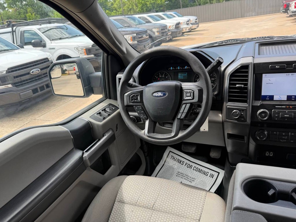 Ford F-150 Vehicle Full-screen Gallery Image 19