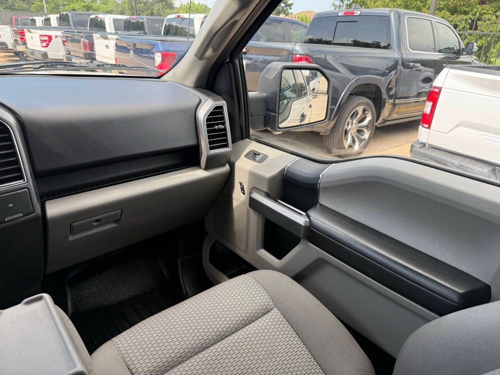 Ford F-150 Vehicle Full-screen Gallery Image 20