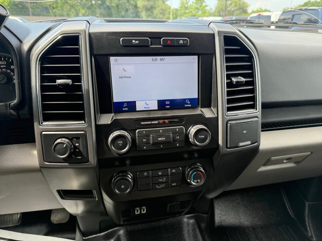 Ford F-150 Vehicle Full-screen Gallery Image 24