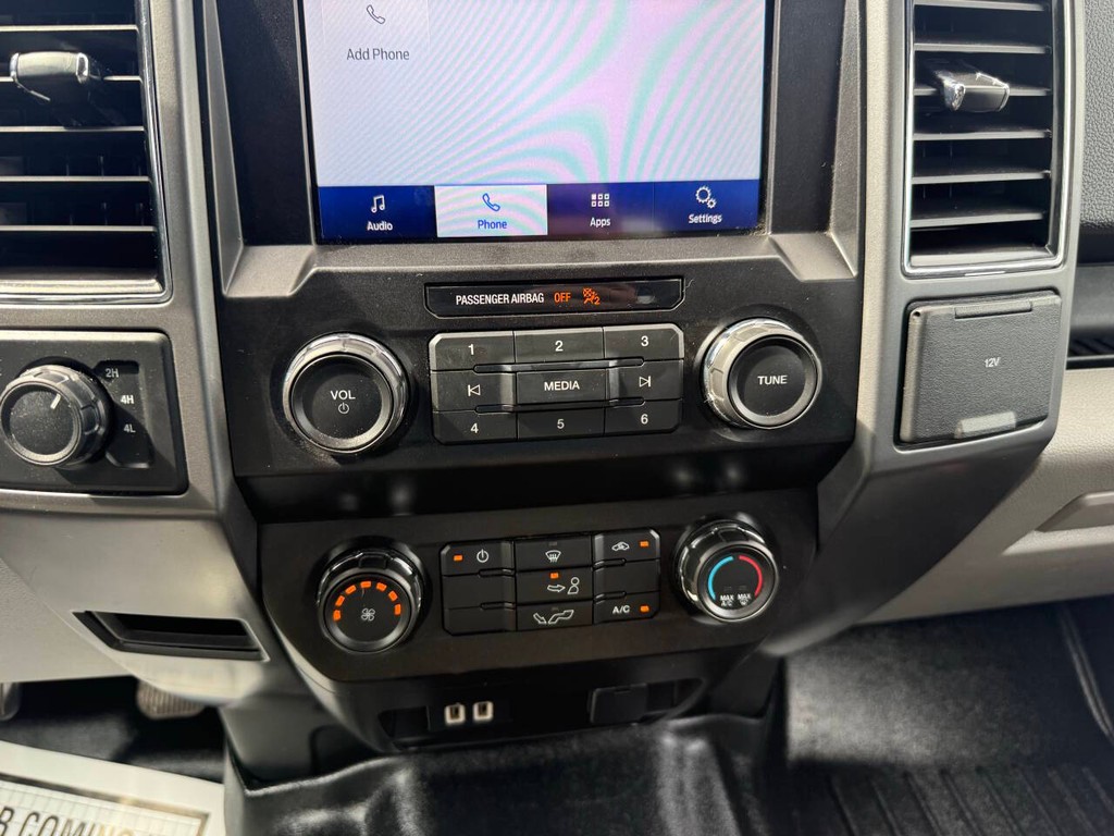 Ford F-150 Vehicle Full-screen Gallery Image 26