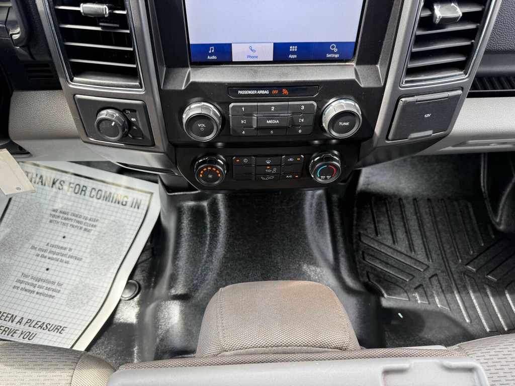 Ford F-150 Vehicle Full-screen Gallery Image 28