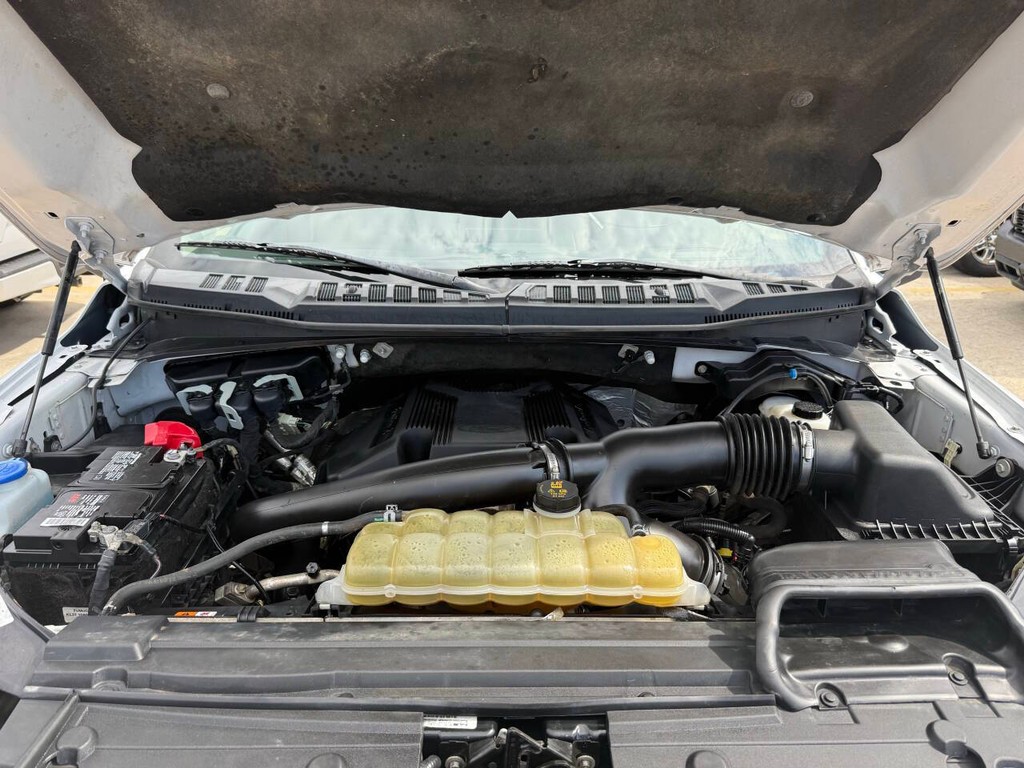 Ford F-150 Vehicle Full-screen Gallery Image 33