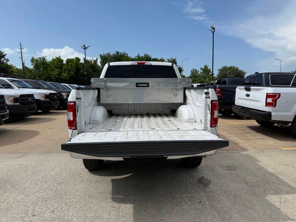 Ford F-150 Vehicle Full-screen Gallery Image 37