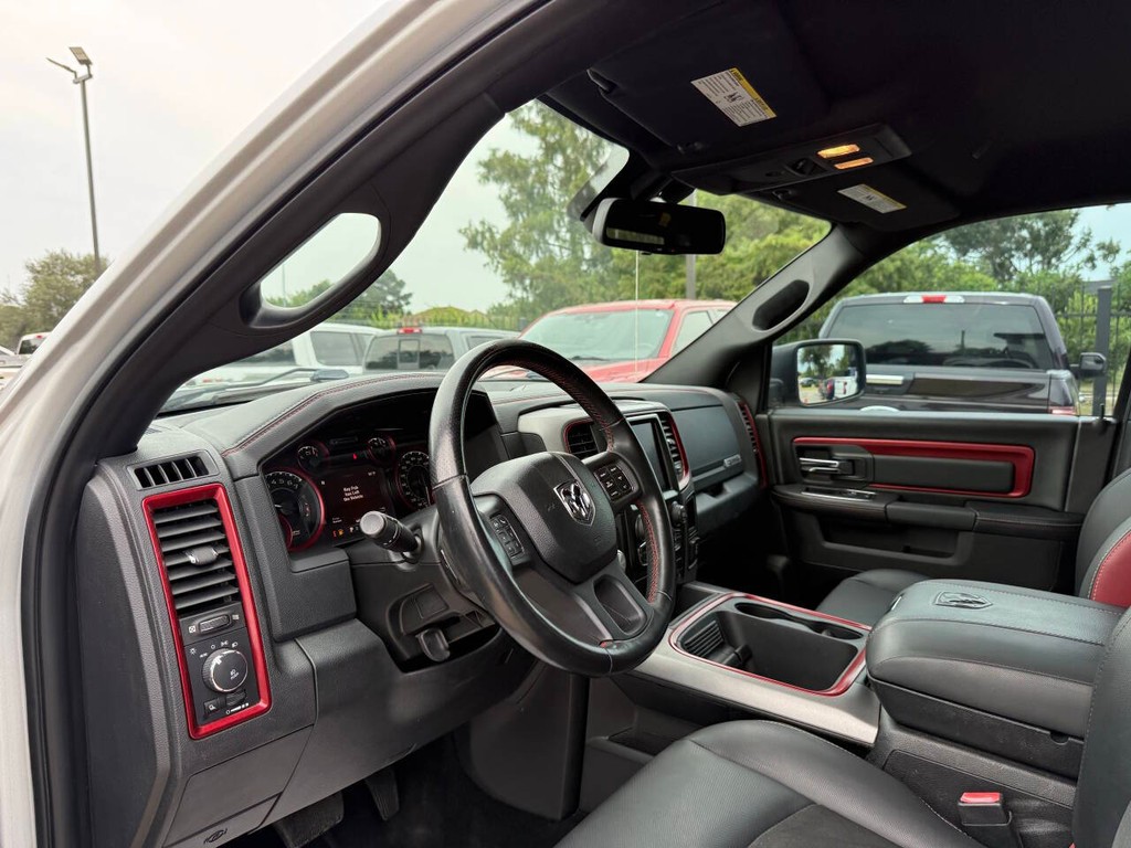 Ram 1500 Vehicle Full-screen Gallery Image 06