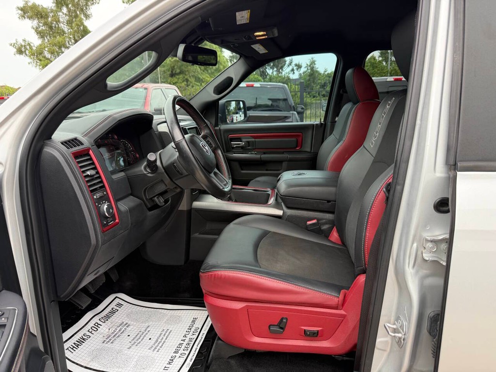 Ram 1500 Vehicle Full-screen Gallery Image 07