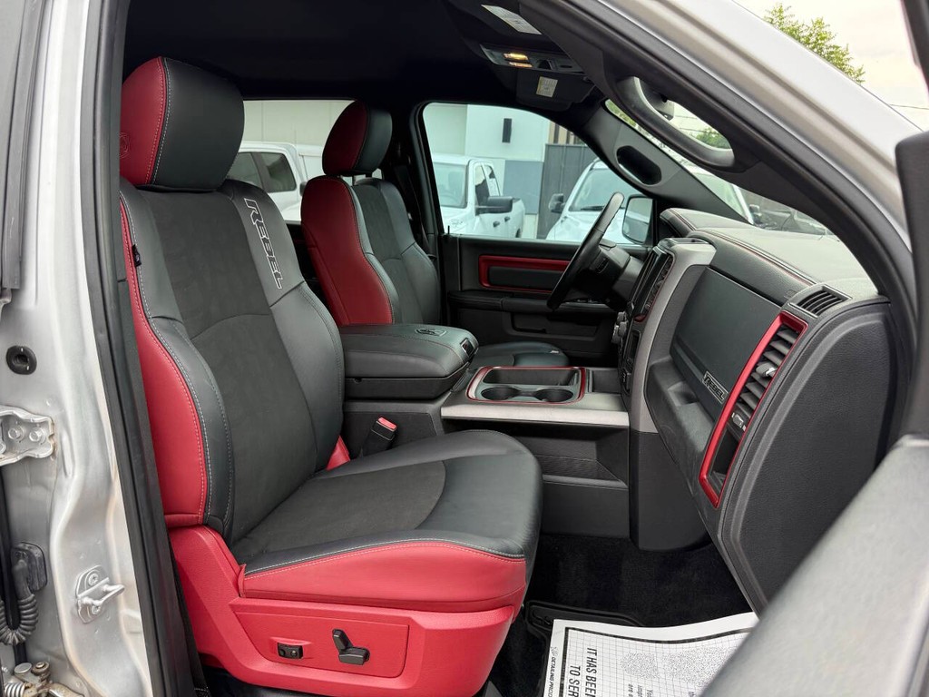 Ram 1500 Vehicle Full-screen Gallery Image 10