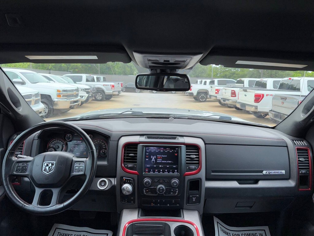 Ram 1500 Vehicle Full-screen Gallery Image 17