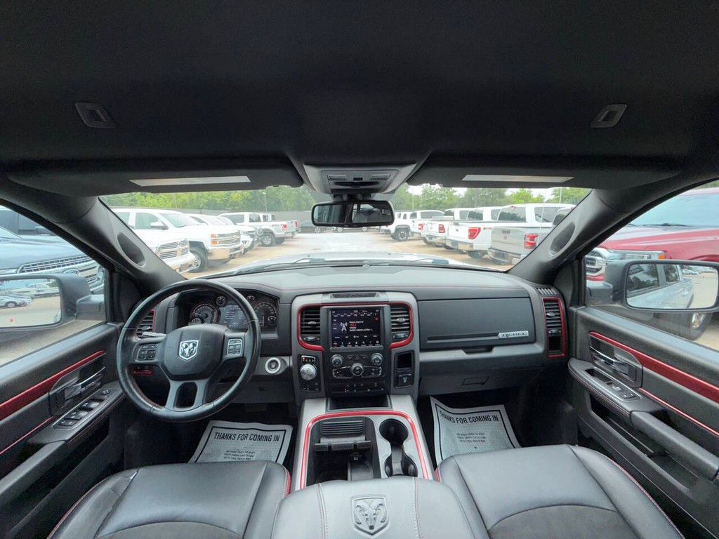 Ram 1500 Vehicle Full-screen Gallery Image 18