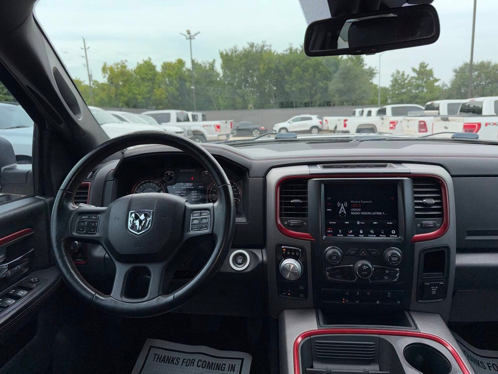 Ram 1500 Vehicle Full-screen Gallery Image 19