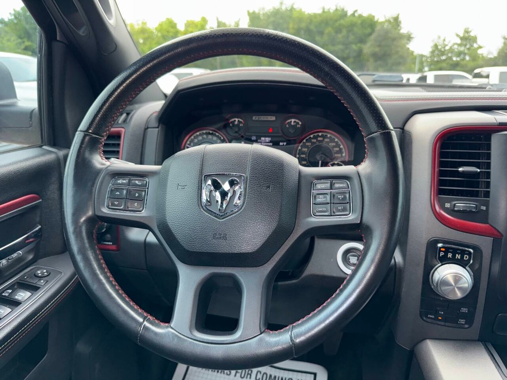 Ram 1500 Vehicle Full-screen Gallery Image 21