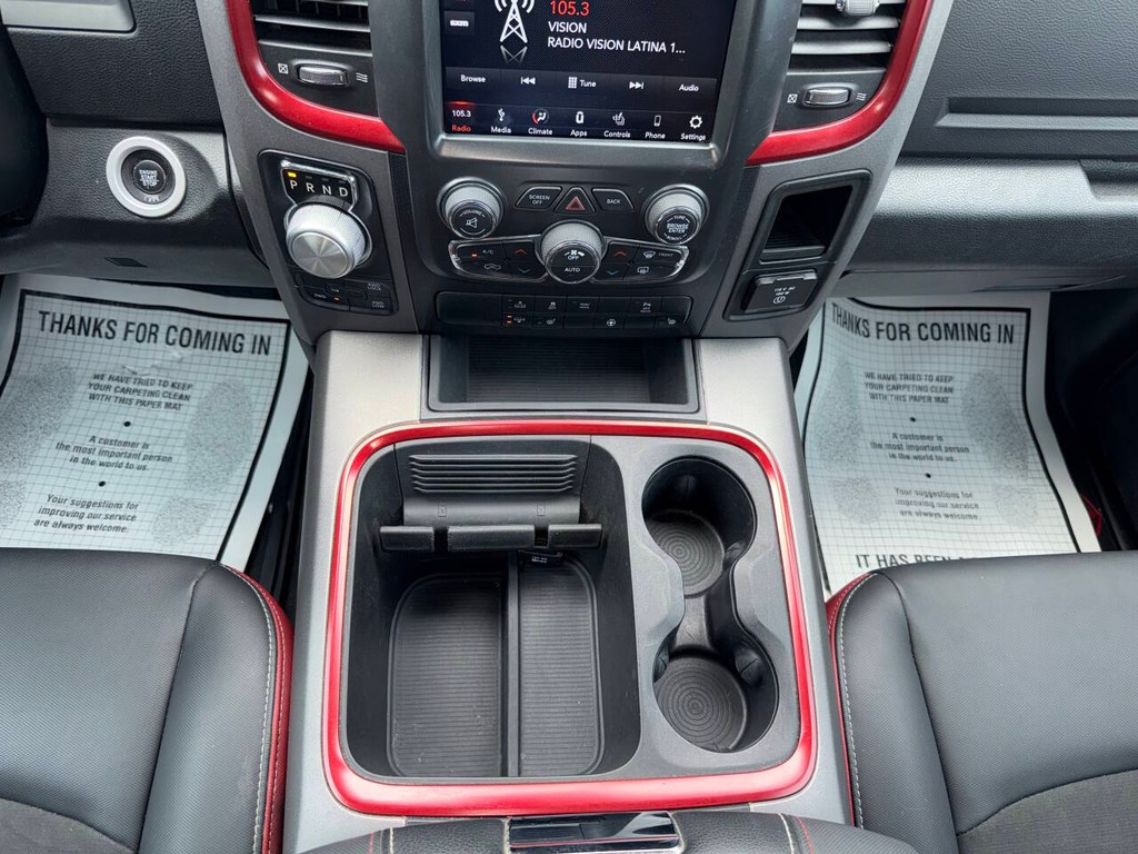 Ram 1500 Vehicle Full-screen Gallery Image 28