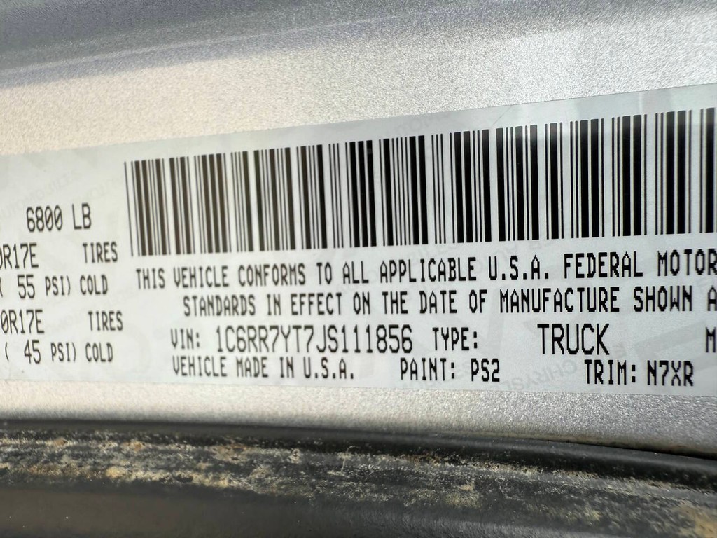 Ram 1500 Vehicle Full-screen Gallery Image 32