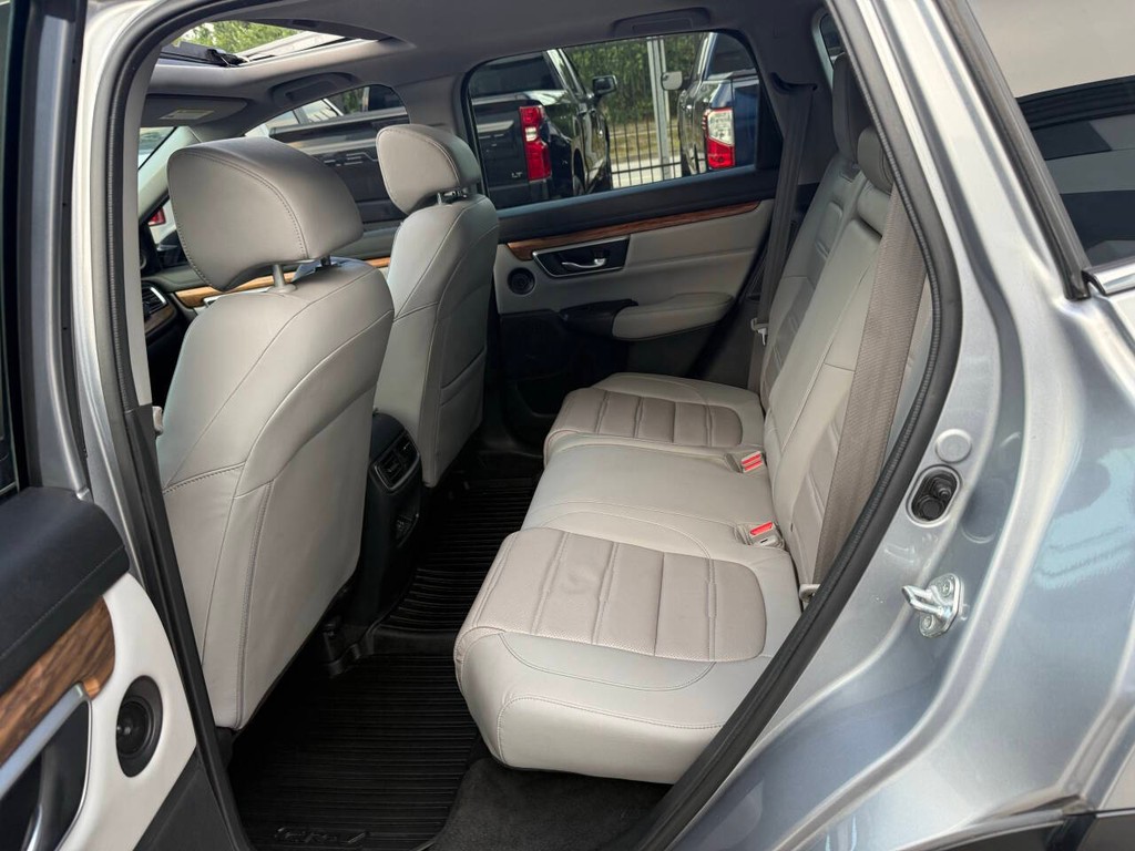 Honda CR-V Hybrid Vehicle Full-screen Gallery Image 13