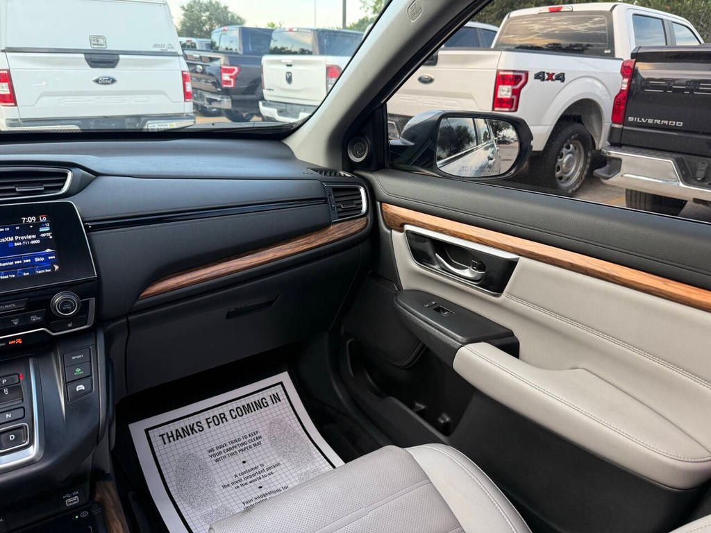 Honda CR-V Hybrid Vehicle Full-screen Gallery Image 20