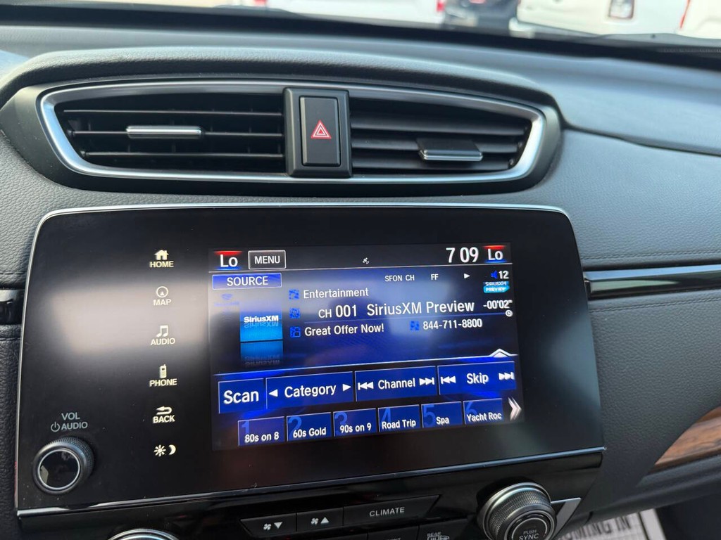 Honda CR-V Hybrid Vehicle Full-screen Gallery Image 25