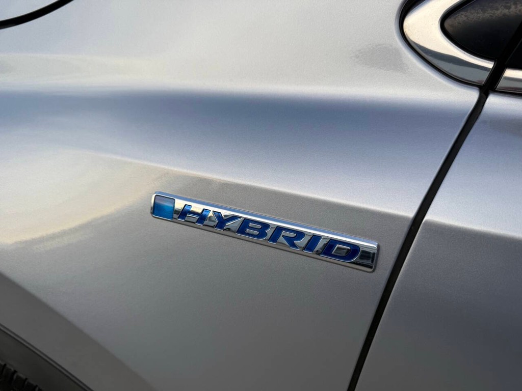 Honda CR-V Hybrid Vehicle Full-screen Gallery Image 39