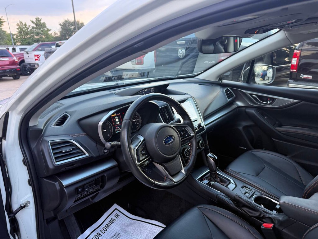 Subaru Crosstrek Vehicle Full-screen Gallery Image 06