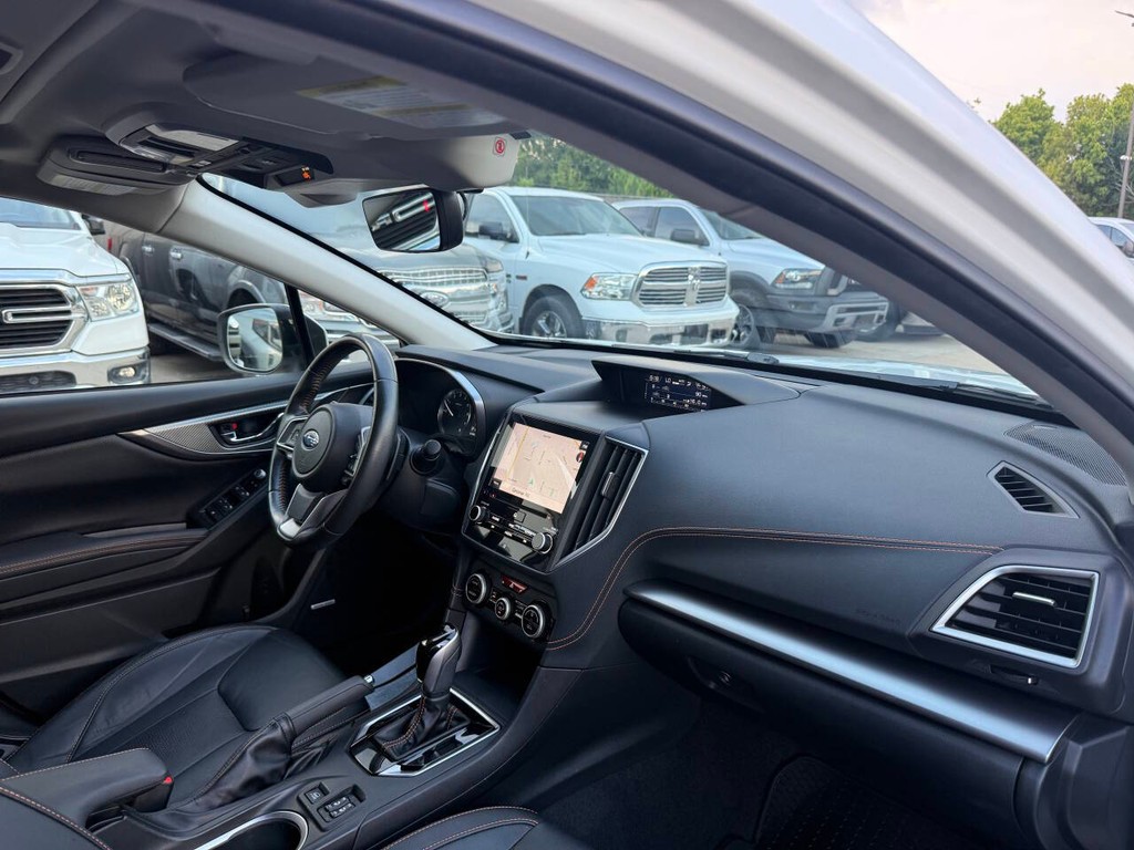 Subaru Crosstrek Vehicle Full-screen Gallery Image 09