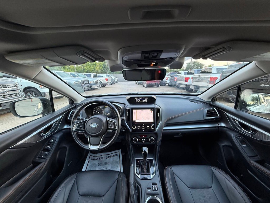 Subaru Crosstrek Vehicle Full-screen Gallery Image 18