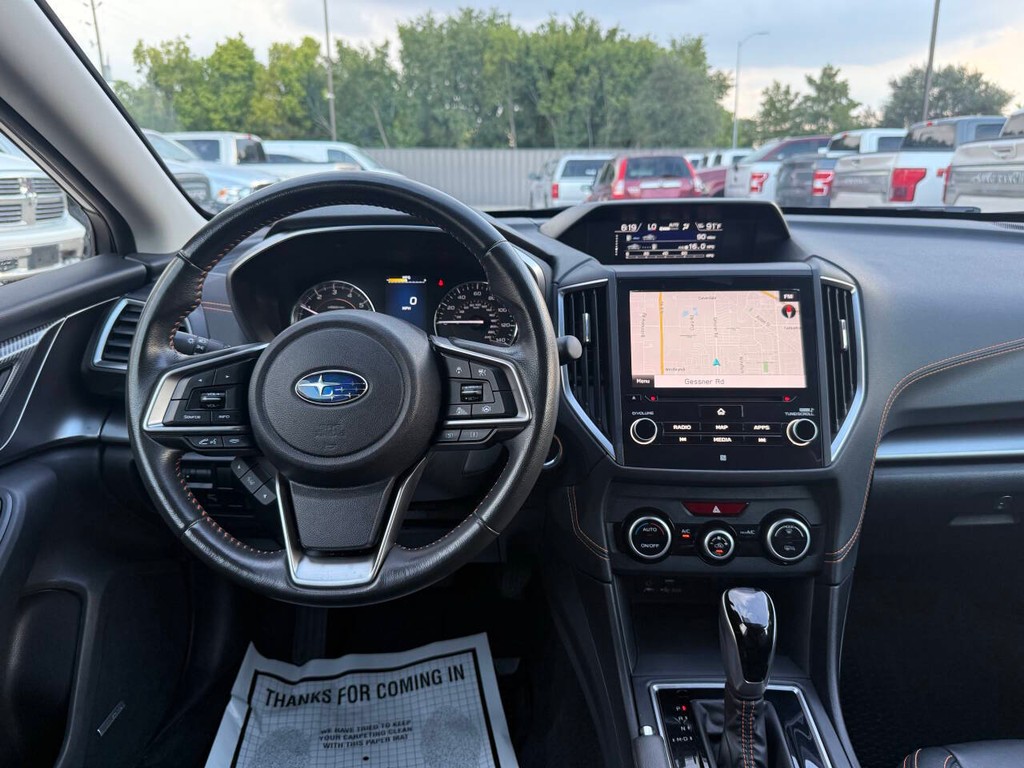 Subaru Crosstrek Vehicle Full-screen Gallery Image 21