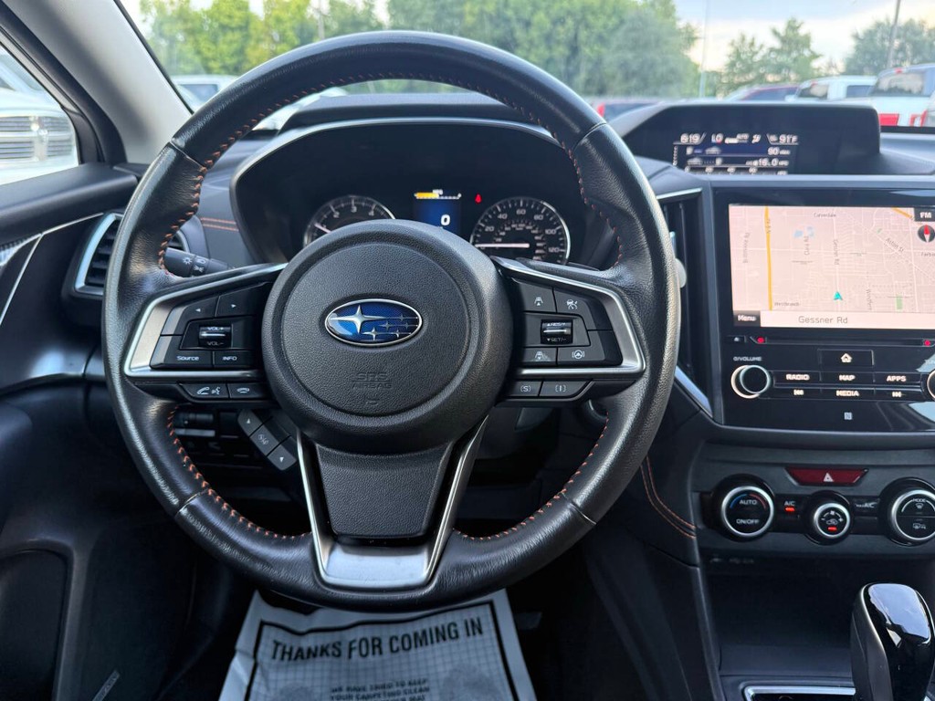 Subaru Crosstrek Vehicle Full-screen Gallery Image 22