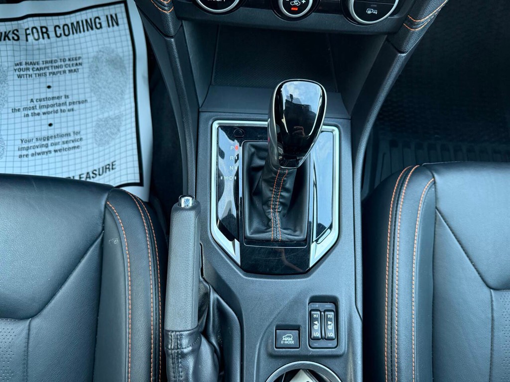 Subaru Crosstrek Vehicle Full-screen Gallery Image 30