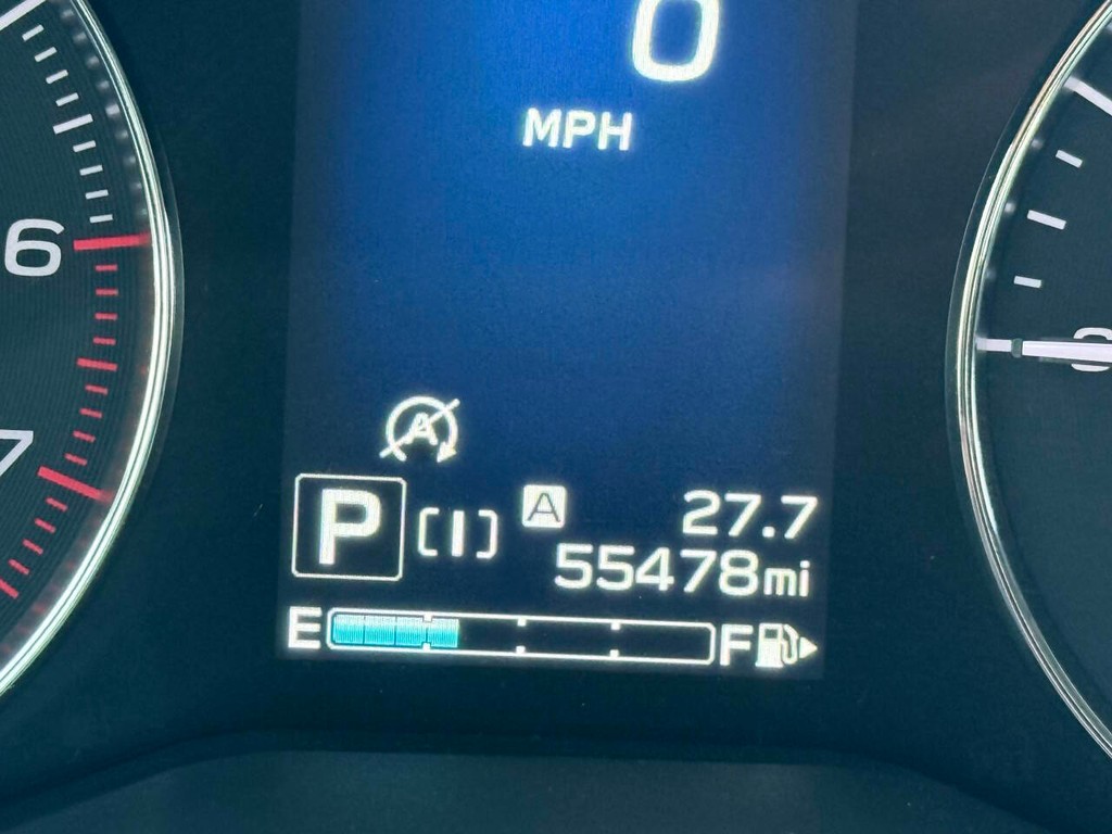 Subaru Crosstrek Vehicle Full-screen Gallery Image 35