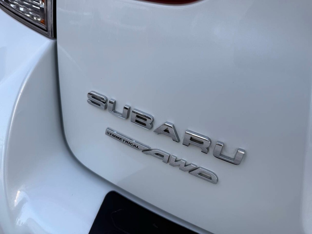 Subaru Crosstrek Vehicle Full-screen Gallery Image 41