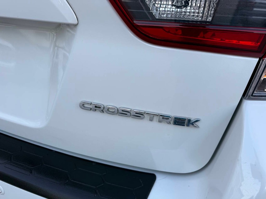 Subaru Crosstrek Vehicle Full-screen Gallery Image 42