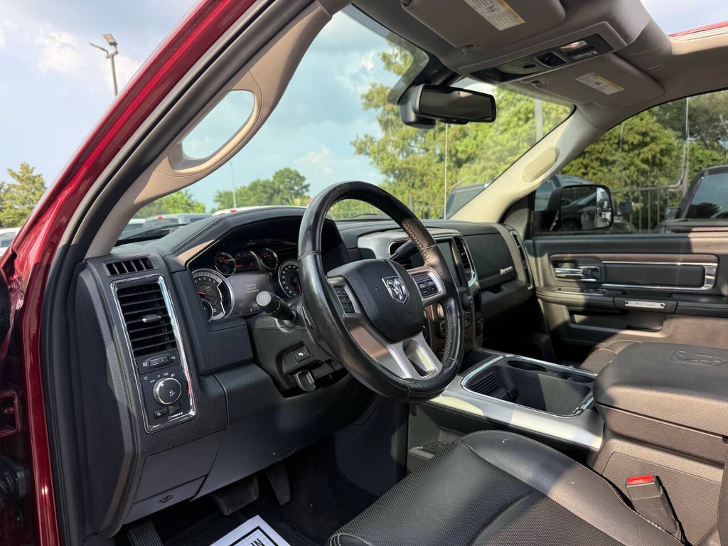 Ram 3500 Vehicle Full-screen Gallery Image 06