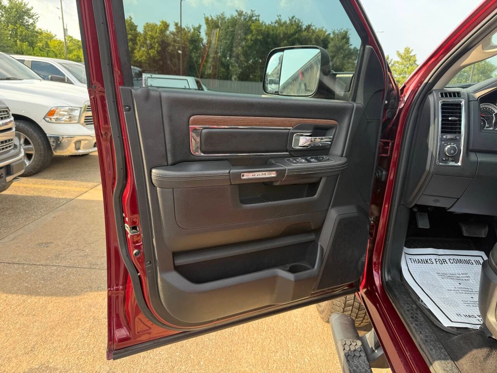 Ram 3500 Vehicle Full-screen Gallery Image 08