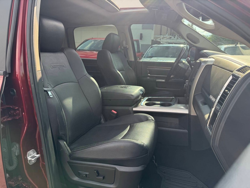 Ram 3500 Vehicle Full-screen Gallery Image 10