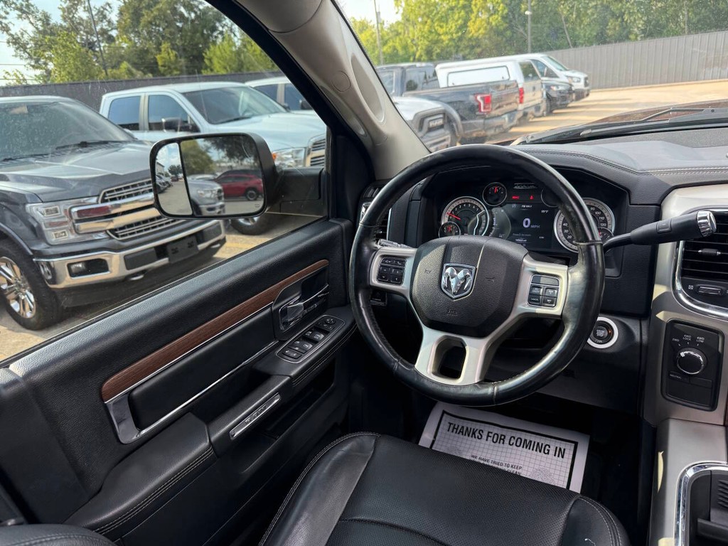 Ram 3500 Vehicle Full-screen Gallery Image 19