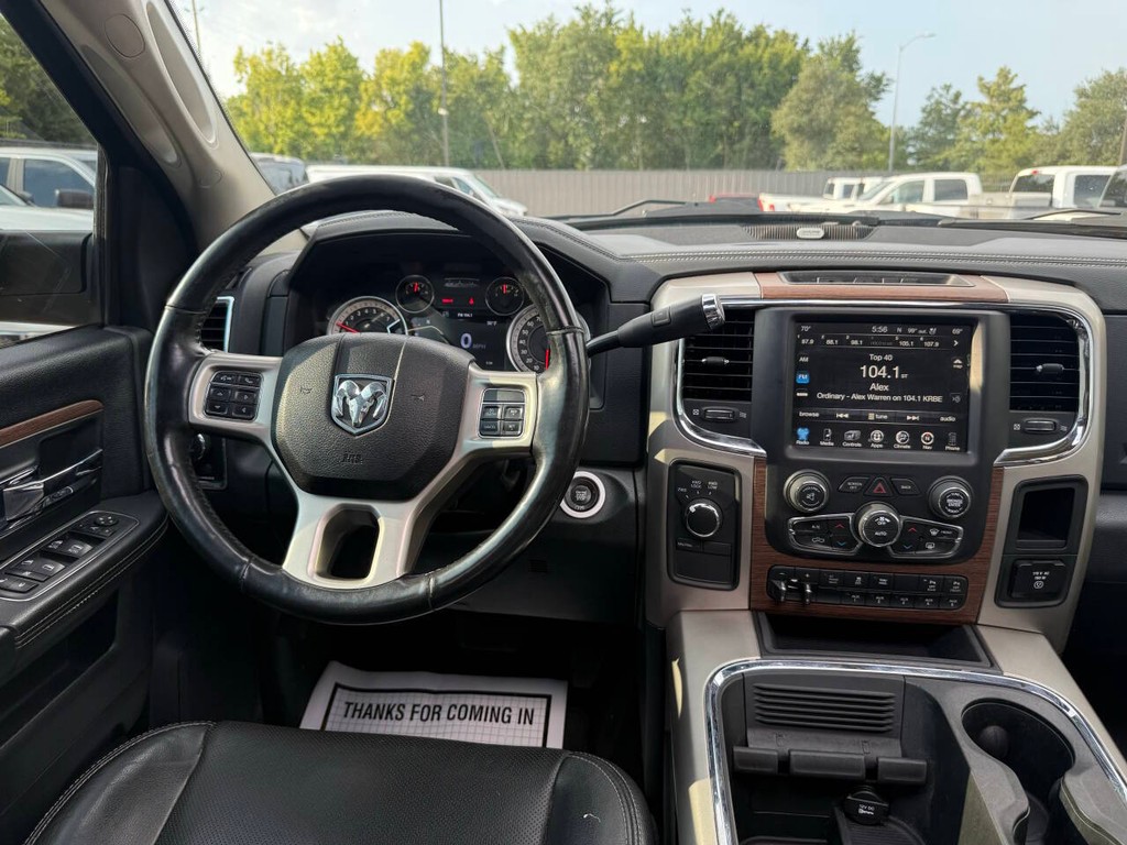 Ram 3500 Vehicle Full-screen Gallery Image 21