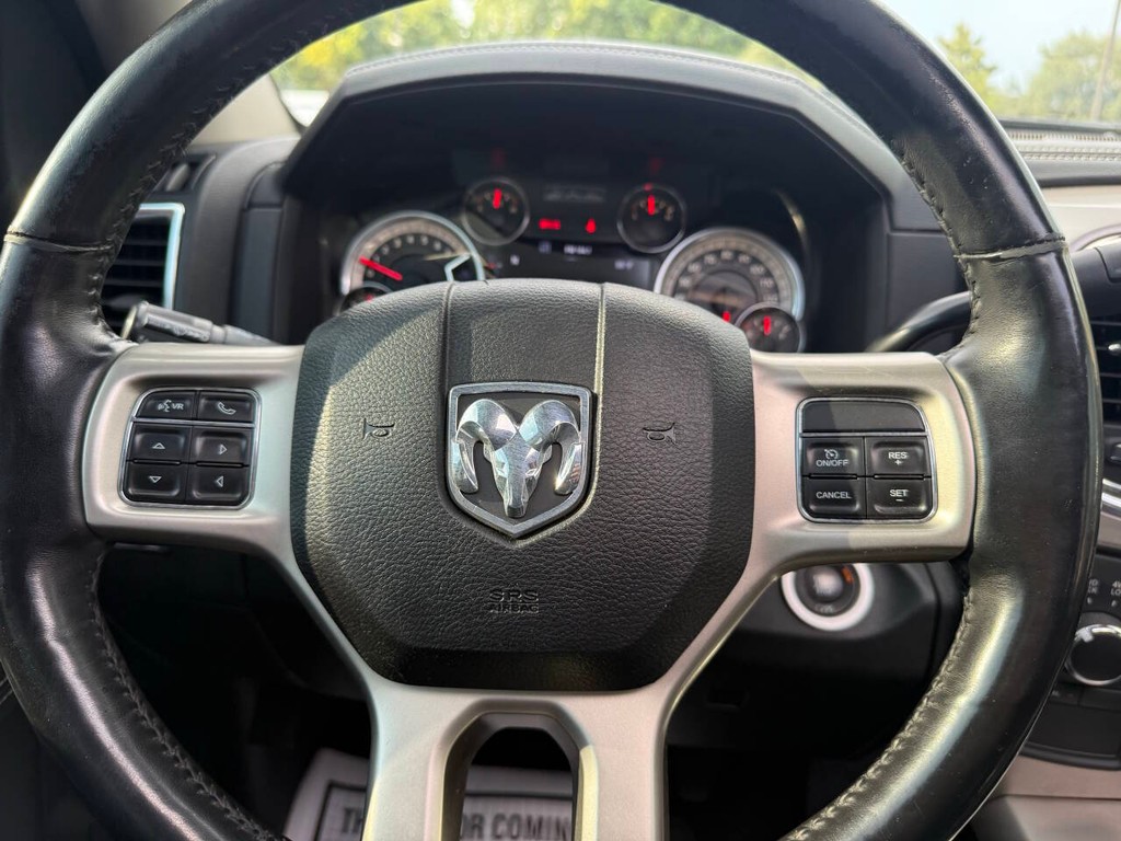 Ram 3500 Vehicle Full-screen Gallery Image 23