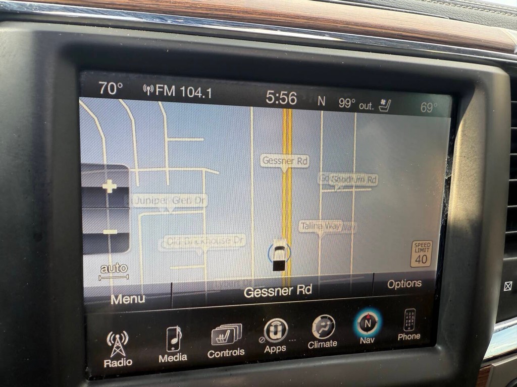 Ram 3500 Vehicle Full-screen Gallery Image 25