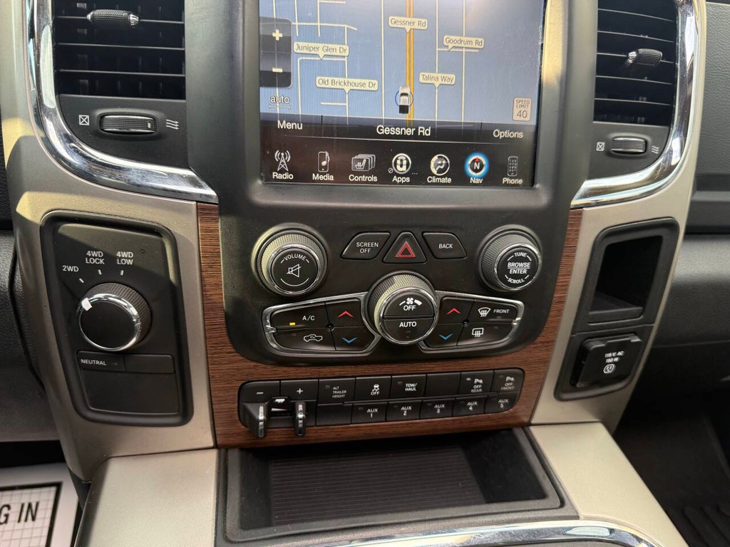 Ram 3500 Vehicle Full-screen Gallery Image 27