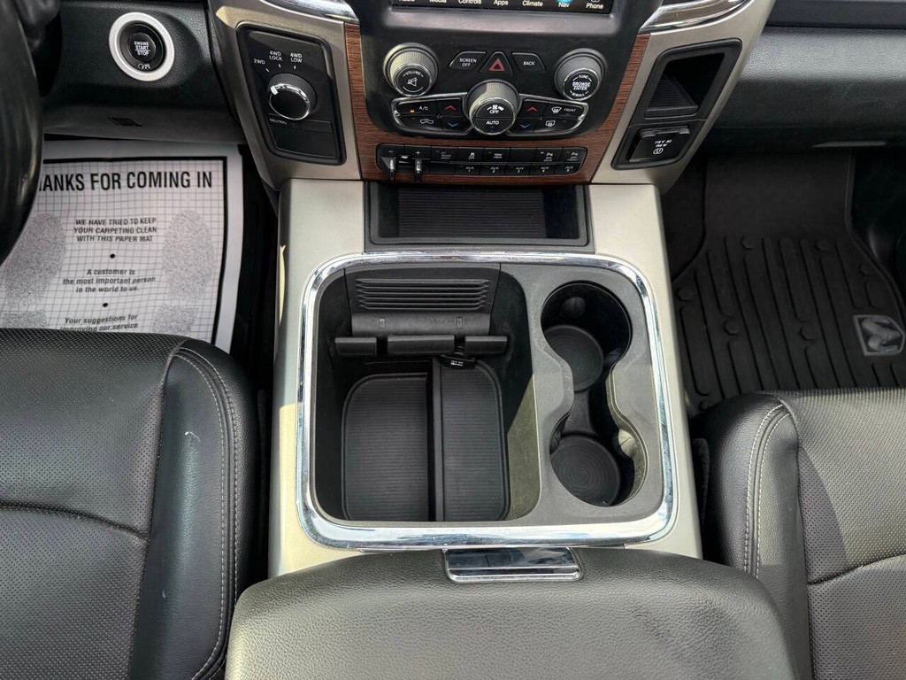 Ram 3500 Vehicle Full-screen Gallery Image 28