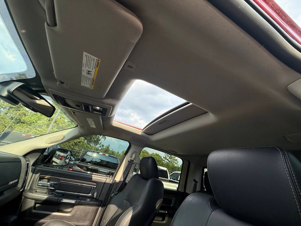 Ram 3500 Vehicle Full-screen Gallery Image 30