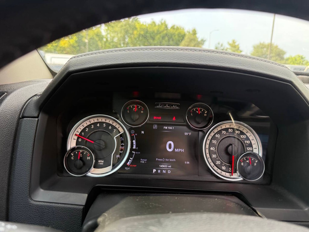 Ram 3500 Vehicle Full-screen Gallery Image 31