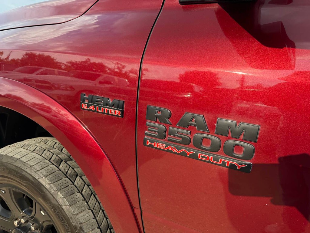 Ram 3500 Vehicle Full-screen Gallery Image 35