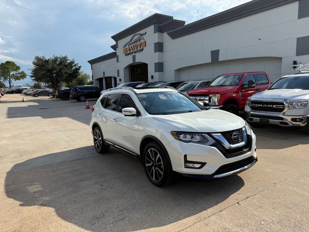 Nissan Rogue Vehicle Full-screen Gallery Image 45
