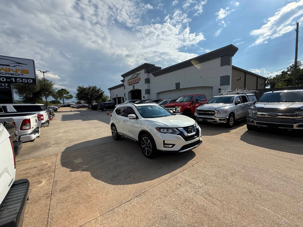 Nissan Rogue Vehicle Full-screen Gallery Image 47