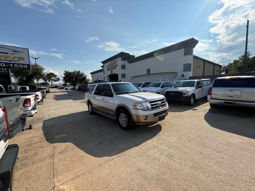 Ford Expedition EL Vehicle Full-screen Gallery Image 46