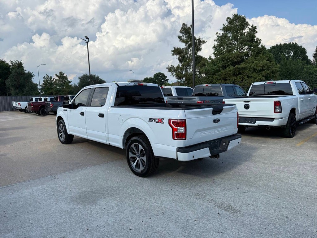 Ford F-150 Vehicle Full-screen Gallery Image 04