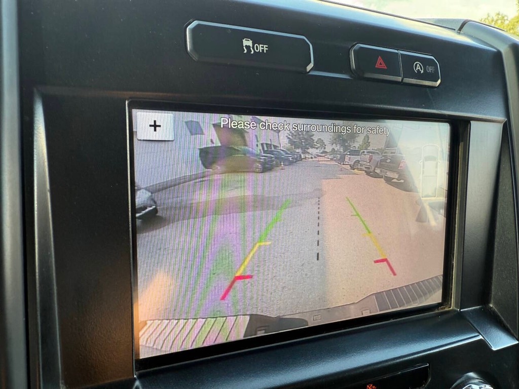 Ford F-150 Vehicle Full-screen Gallery Image 26