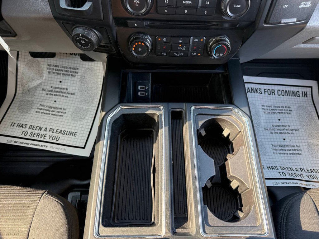 Ford F-150 Vehicle Full-screen Gallery Image 29