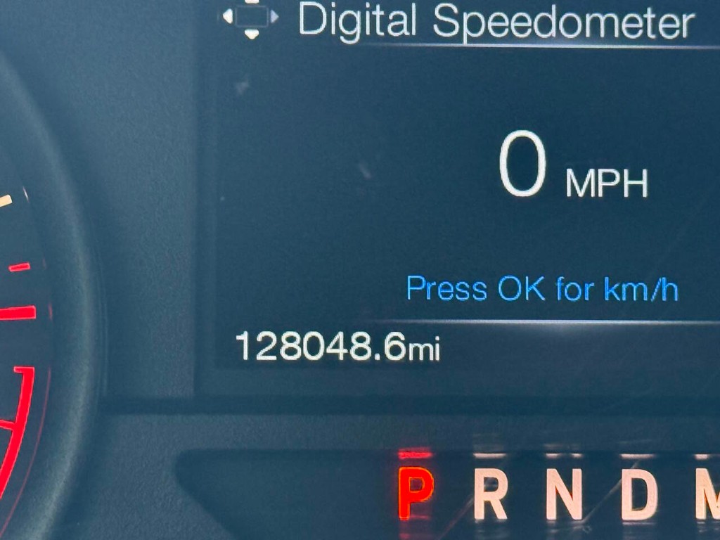 Ford F-150 Vehicle Full-screen Gallery Image 32